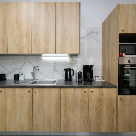 Modern Spacious Apartment กิสเซมอส ภายนอก รูปภาพ