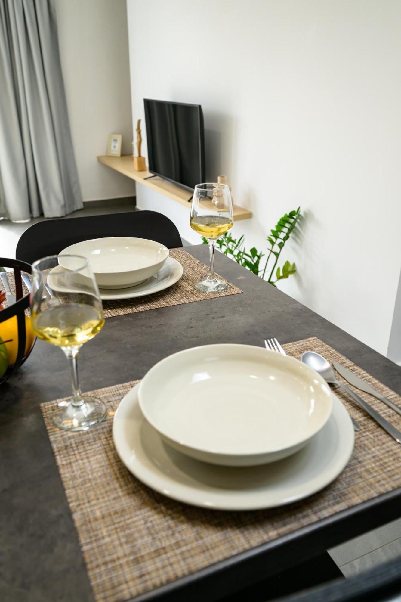 Modern Spacious Apartment กิสเซมอส ภายนอก รูปภาพ